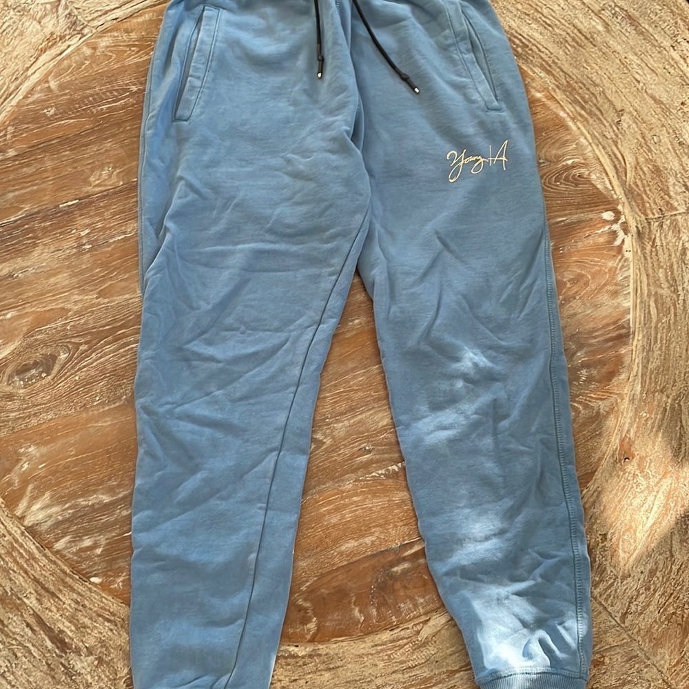 Young La joggers